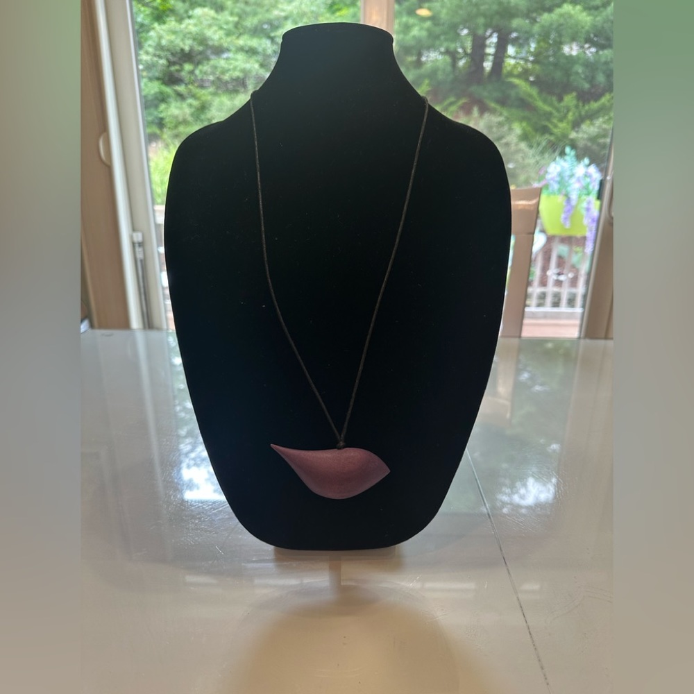 Sylca purple dove necklace